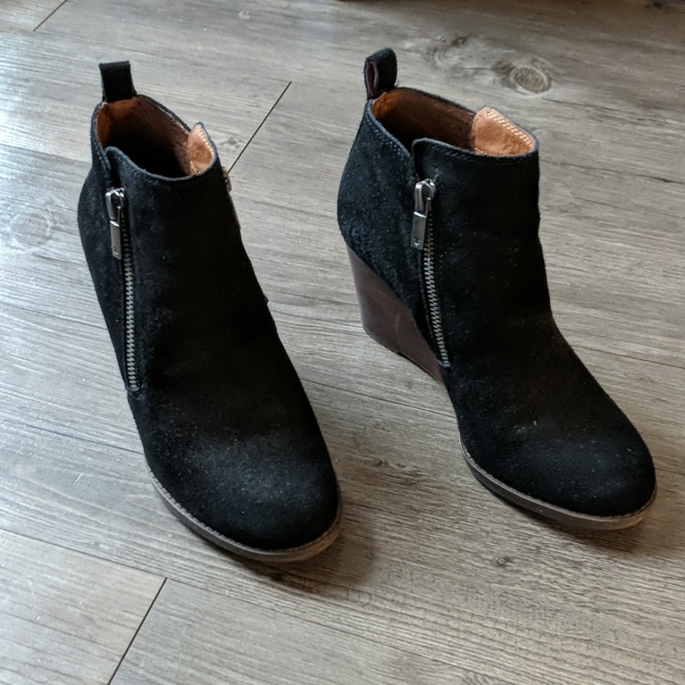 6.5 Lucky Brand Yesterr Wedge Botties